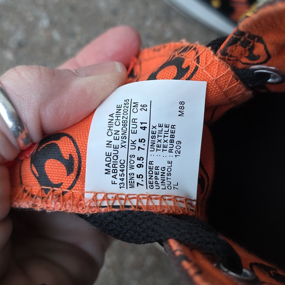Converse Chuck Taylor All Star x Thundercats Cheetara Low Top Canvas Sneakers - Picture 11 of 11